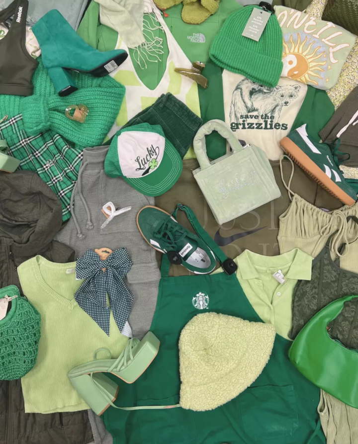 Plato's Closet Escondido Logo