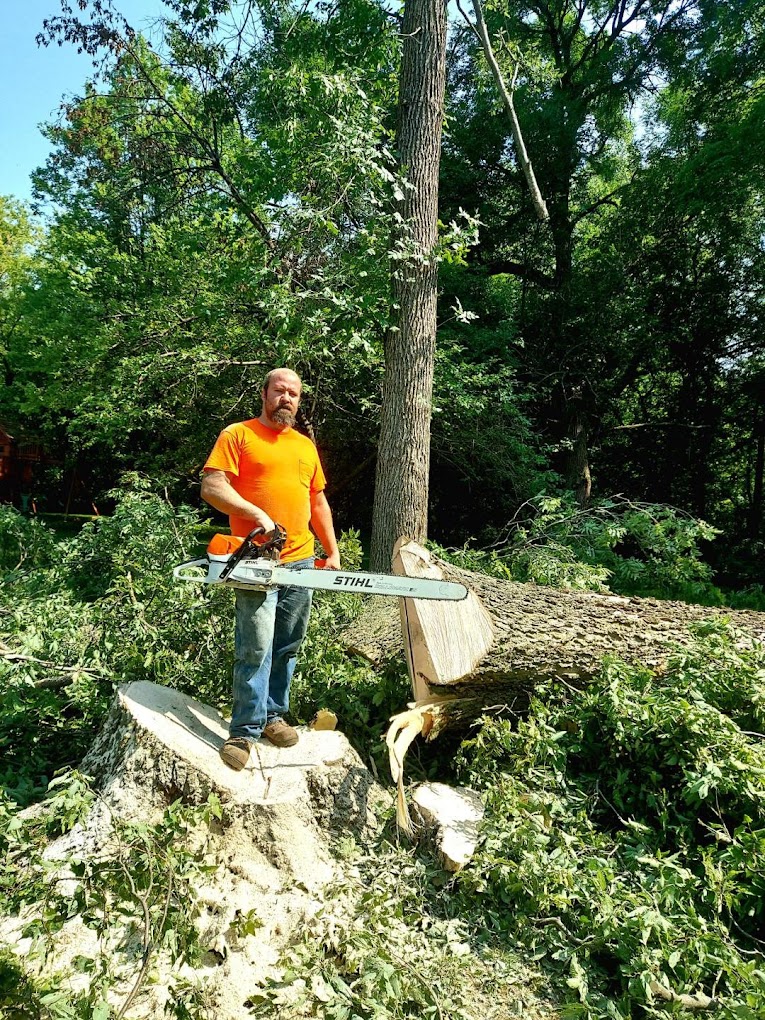 Hunt's Tree & Debris, LLC - Fairmont, MN