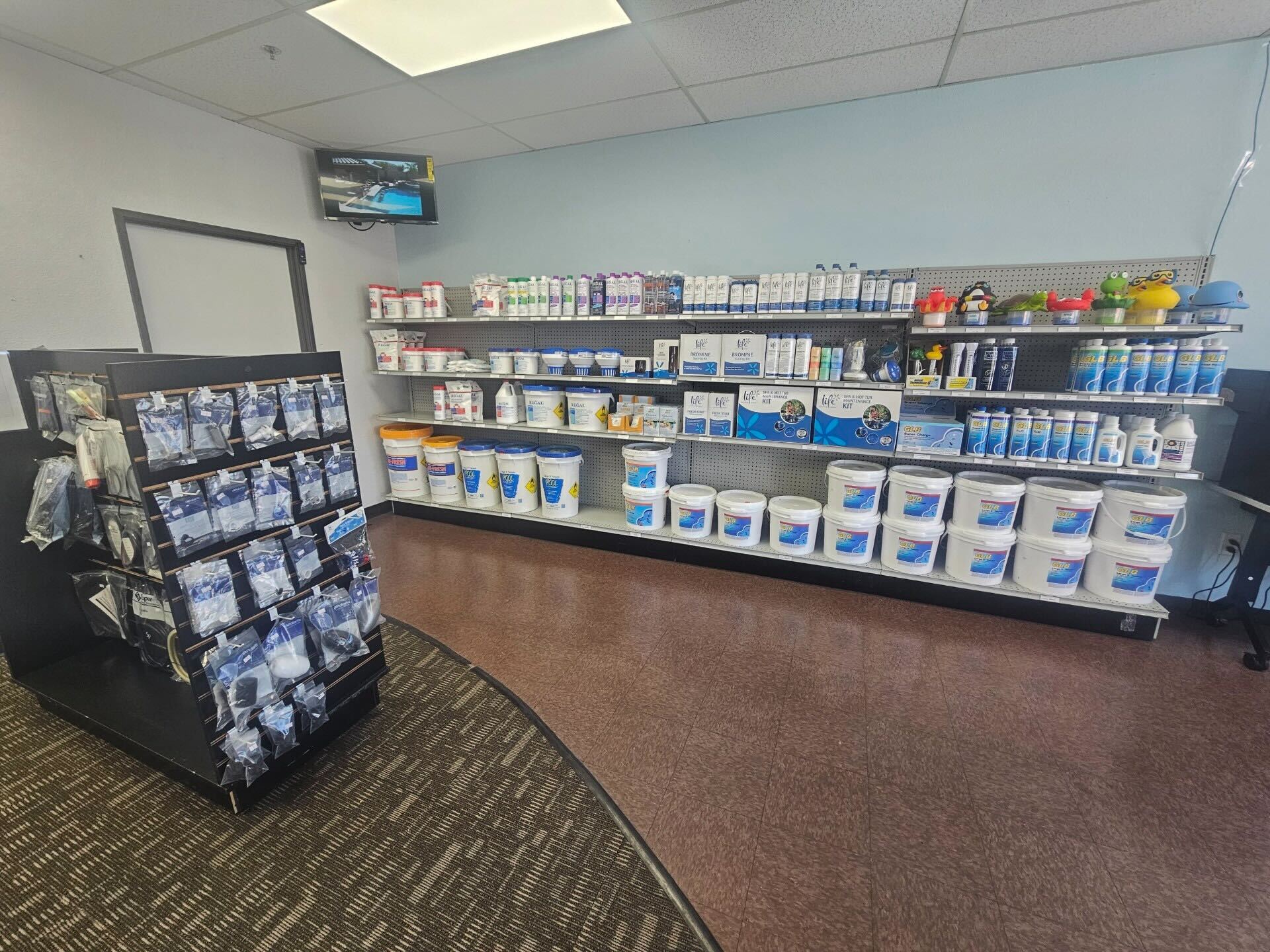 Omni Pools and Patios Image