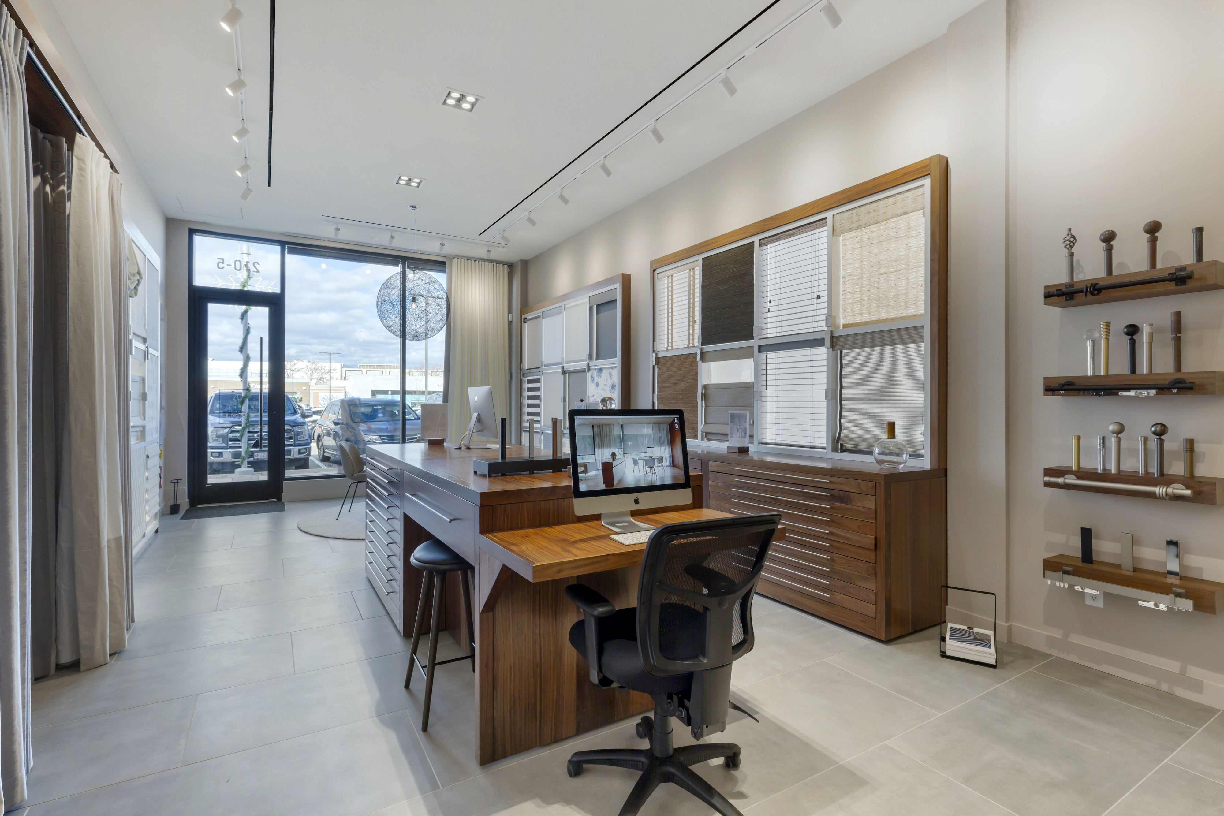 The Shade Store Logo