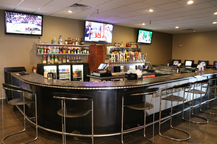 Five-O-One Sports Bar & Grill Image