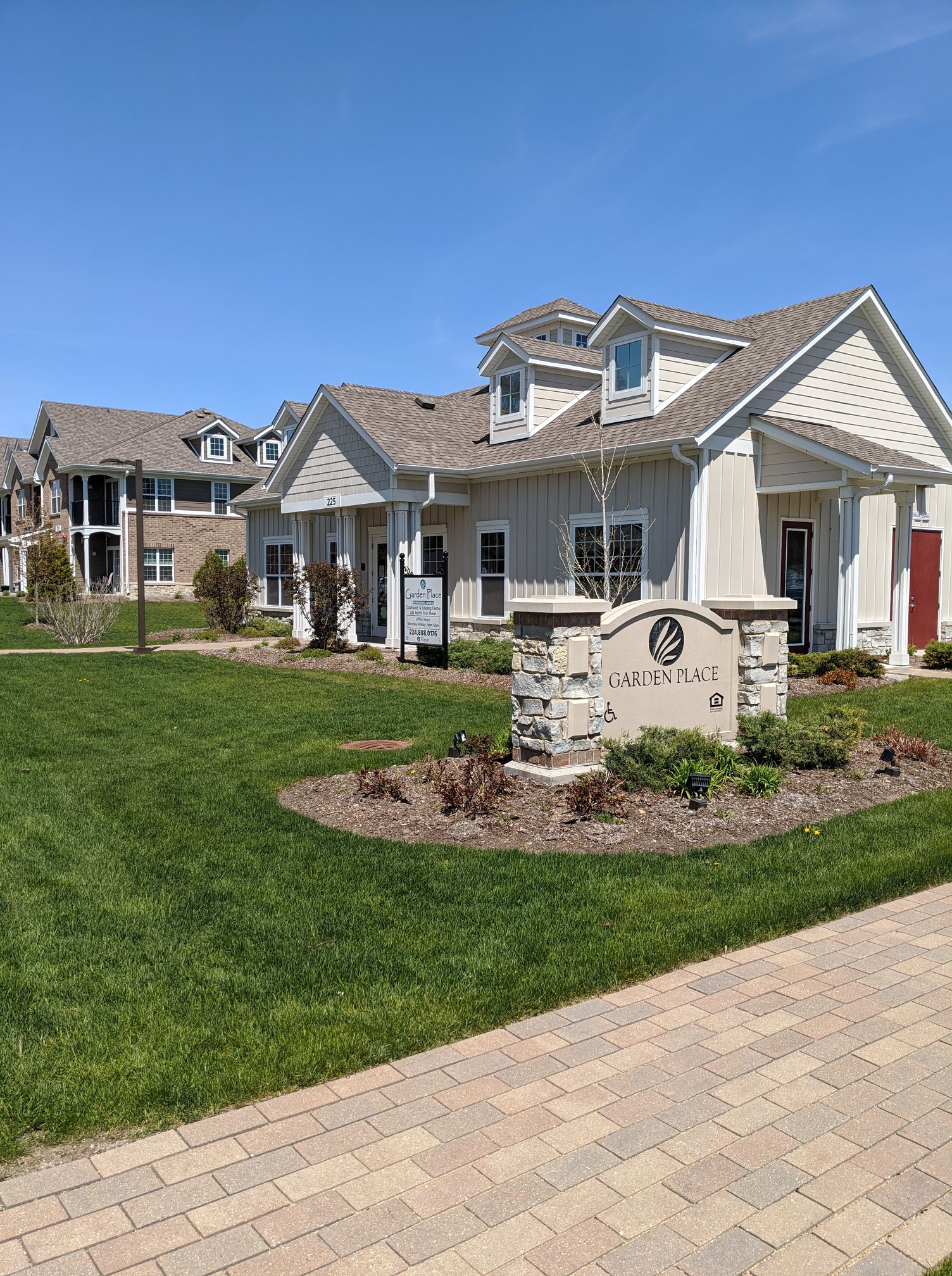 Garden Place - Cary, IL