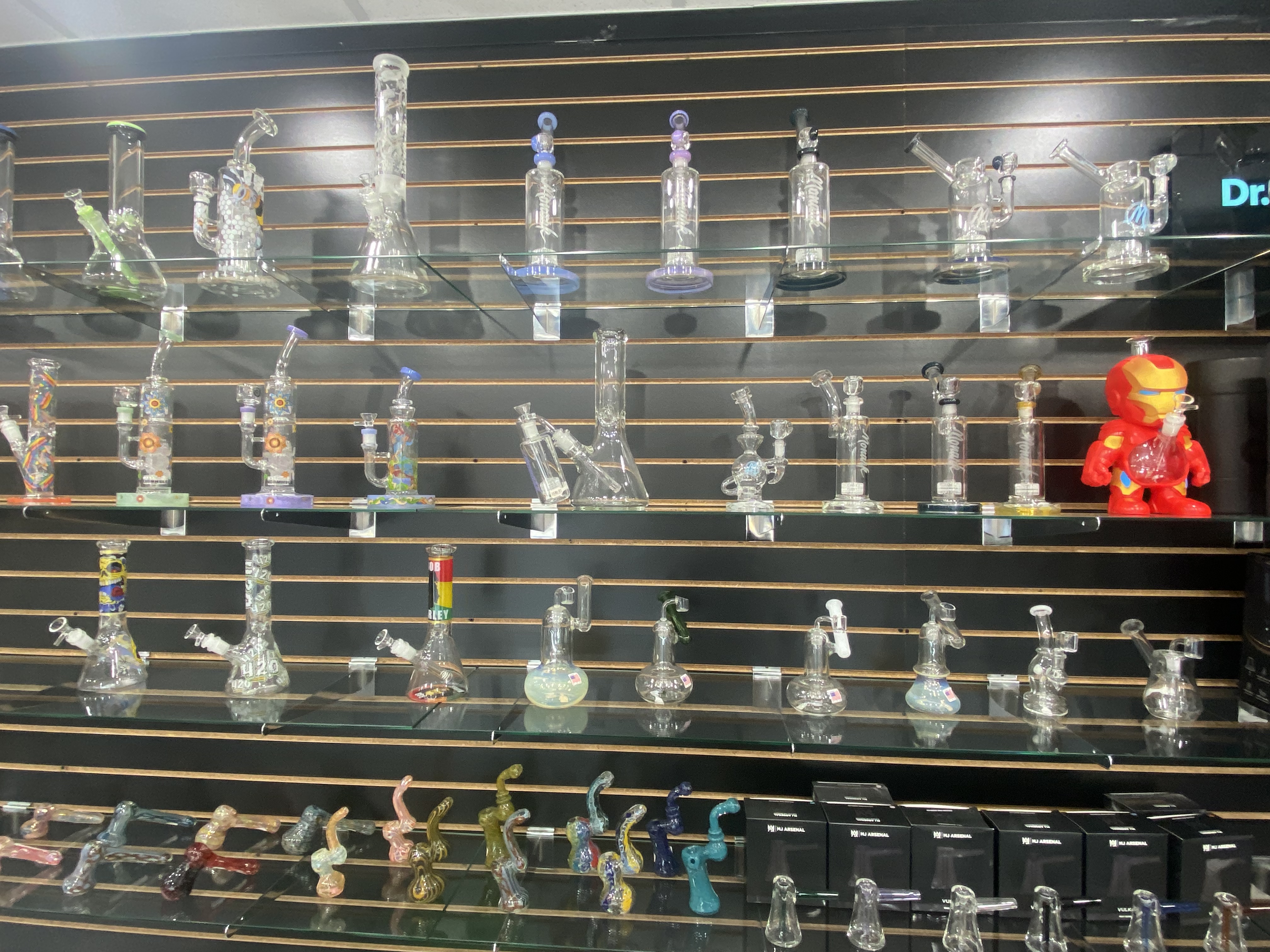 42 Degrees Cannabis Dispensary Image