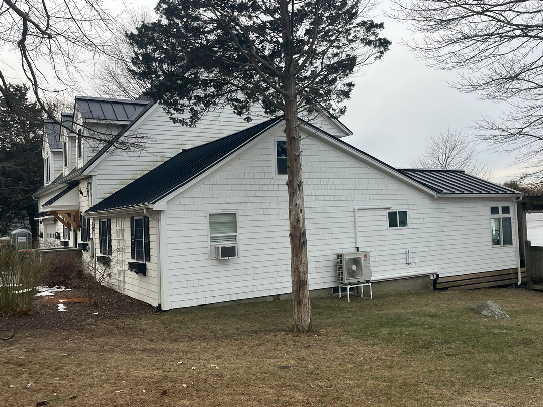 Classic Metal Roofs Logo