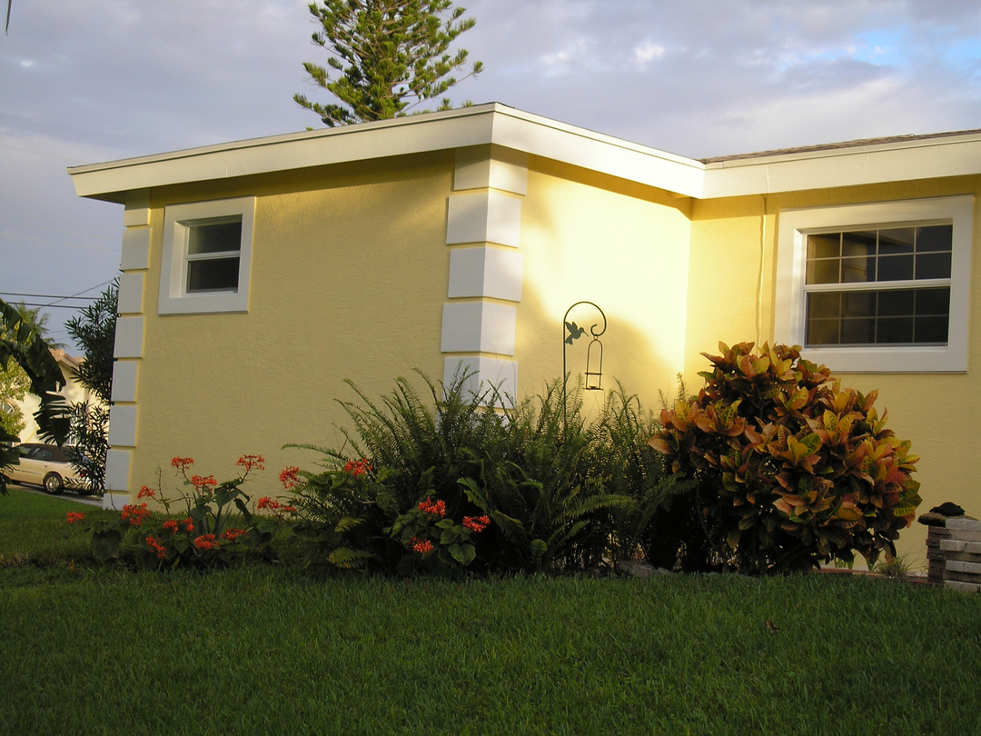 Leading Edge Homes, Inc. Logo