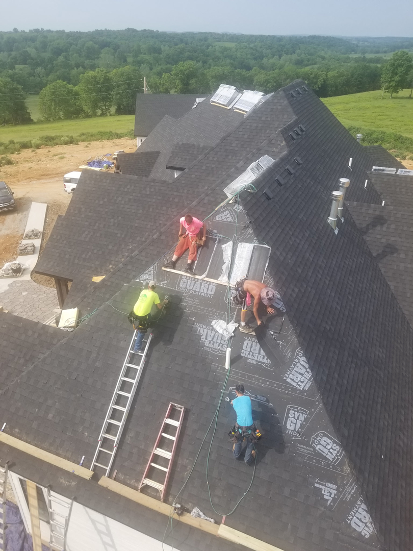 Rick's Roofing Image