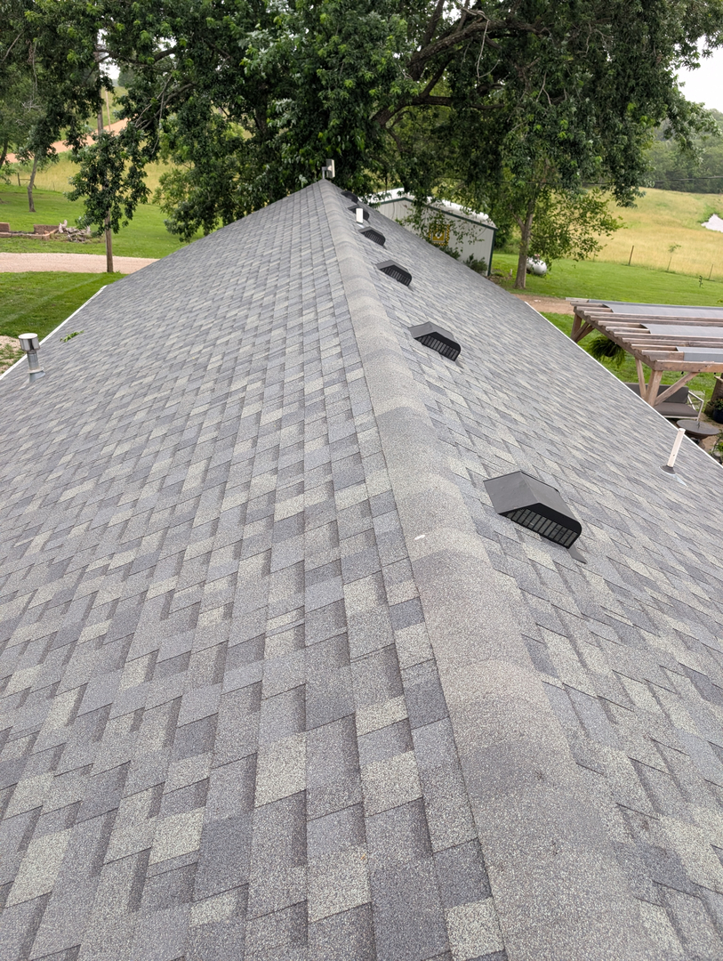 Rick's Roofing Image