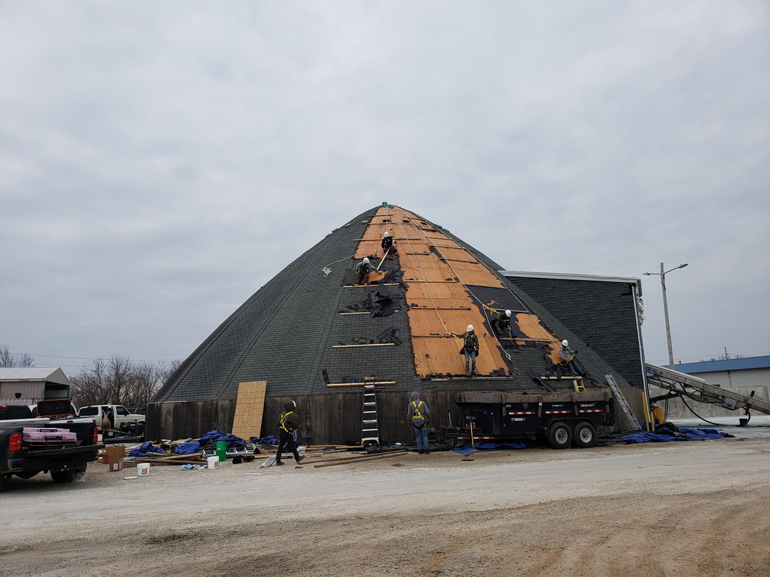 Rick's Roofing Image