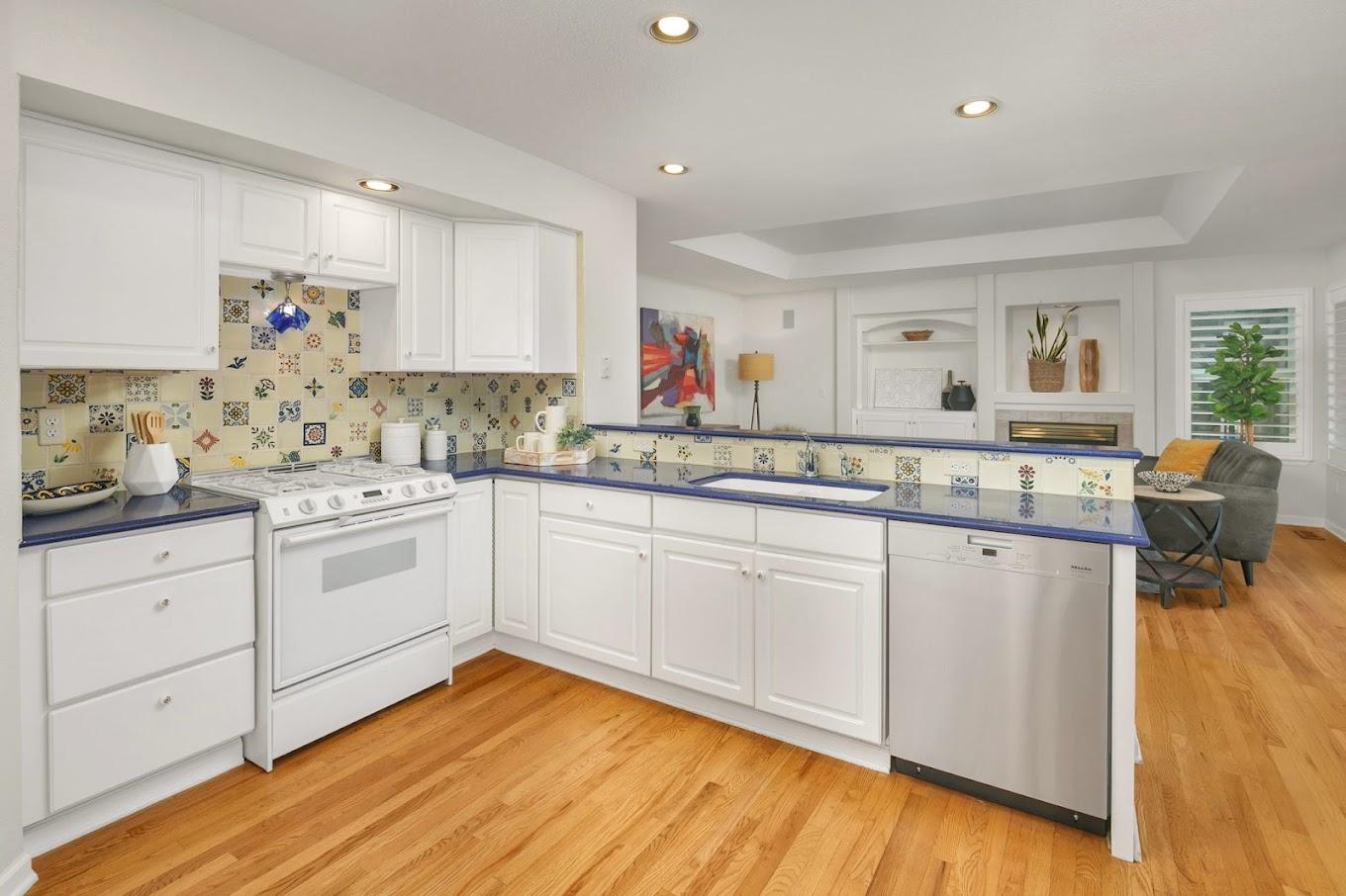 H3 Painting Arizona Image