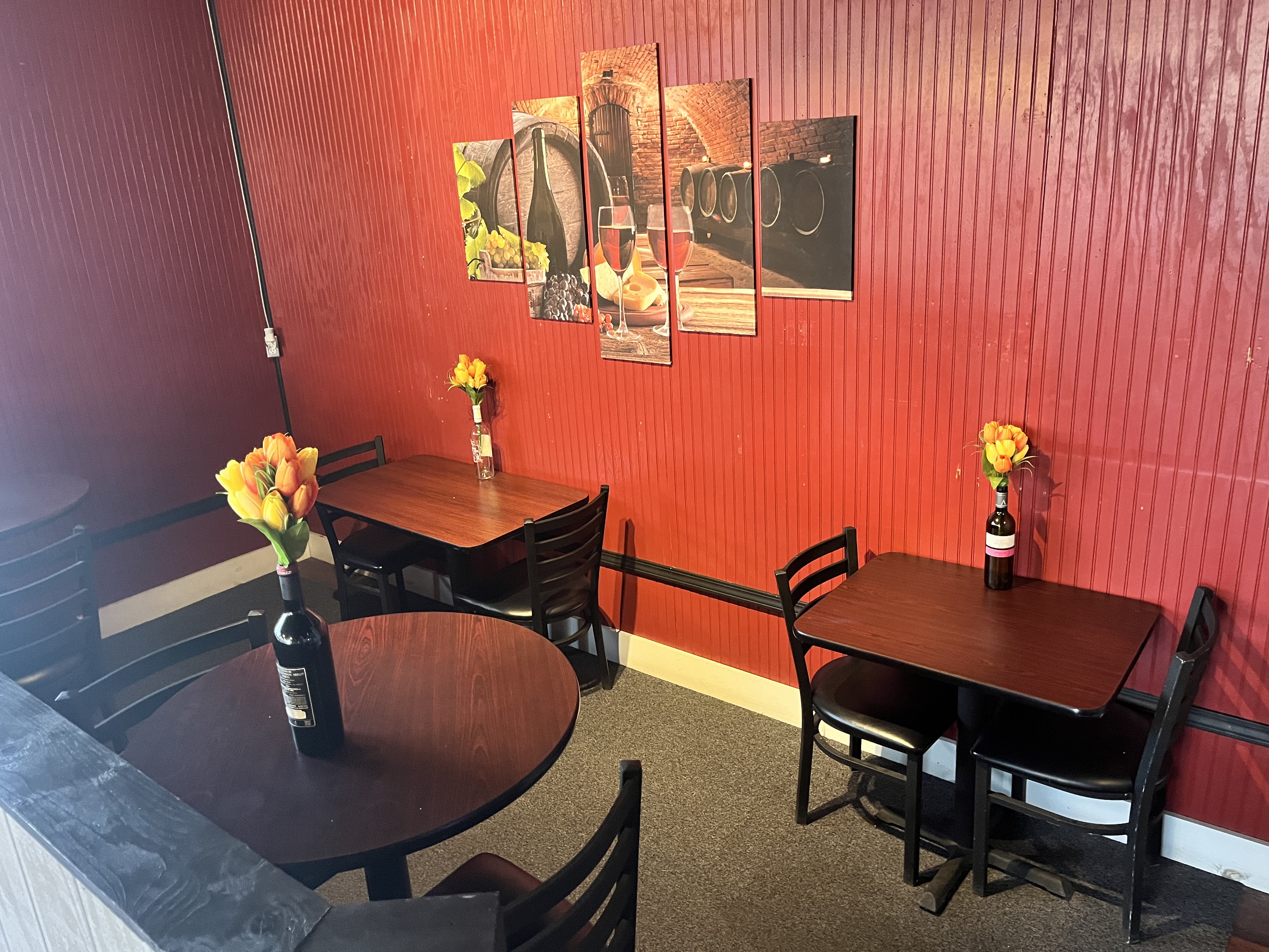 Bella's Pizza & Pub Image