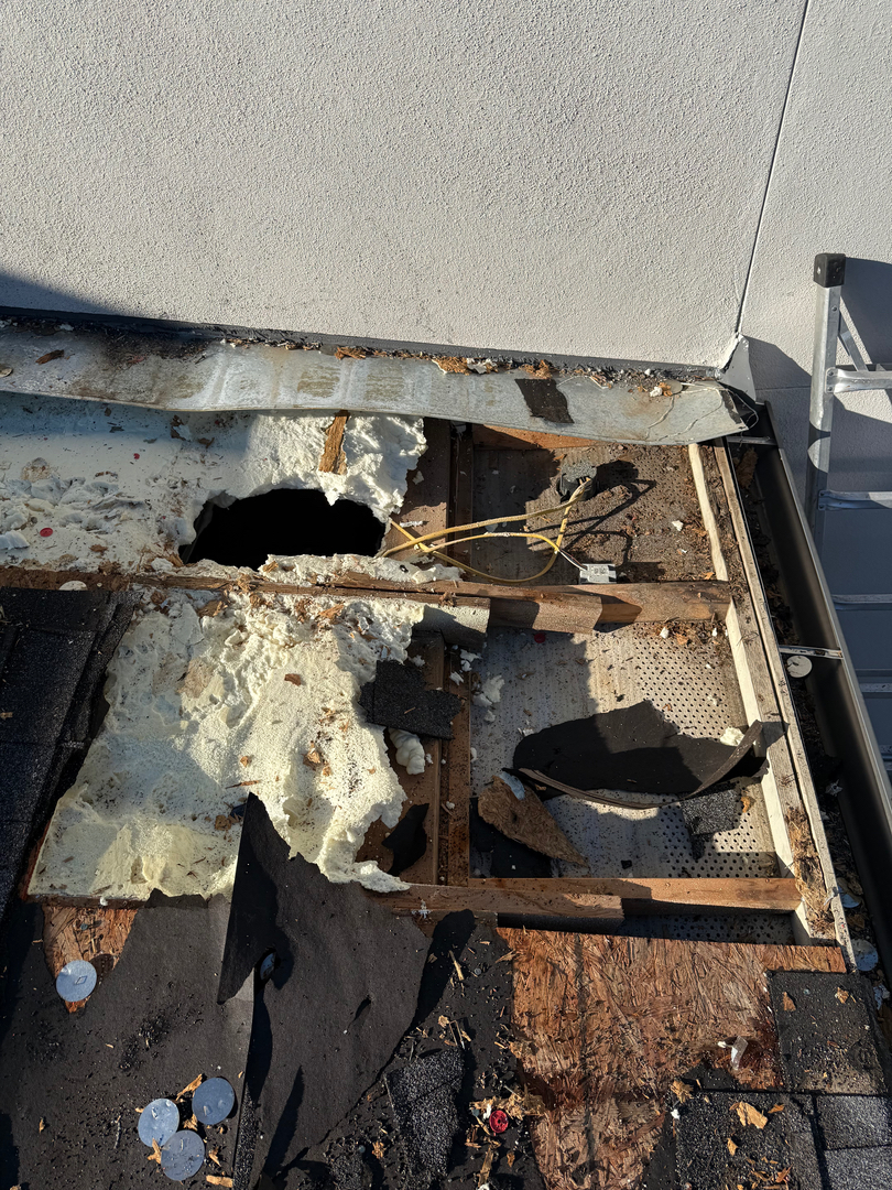 Roof Repair and Leak Experts Image