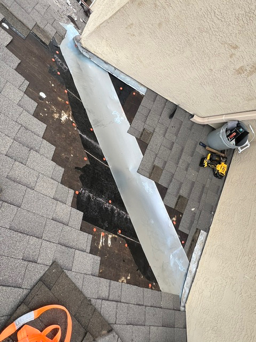 Roof Repair and Leak Experts Image