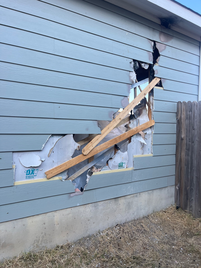 Roof Repair and Leak Experts Image