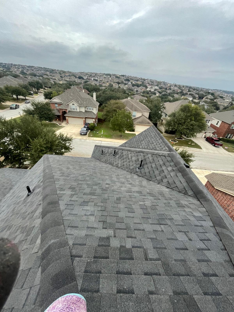 Roof Repair and Leak Experts Image