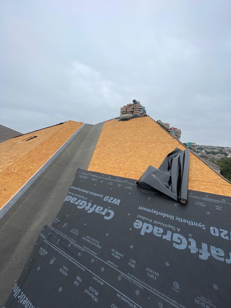 Roof Repair and Leak Experts Image