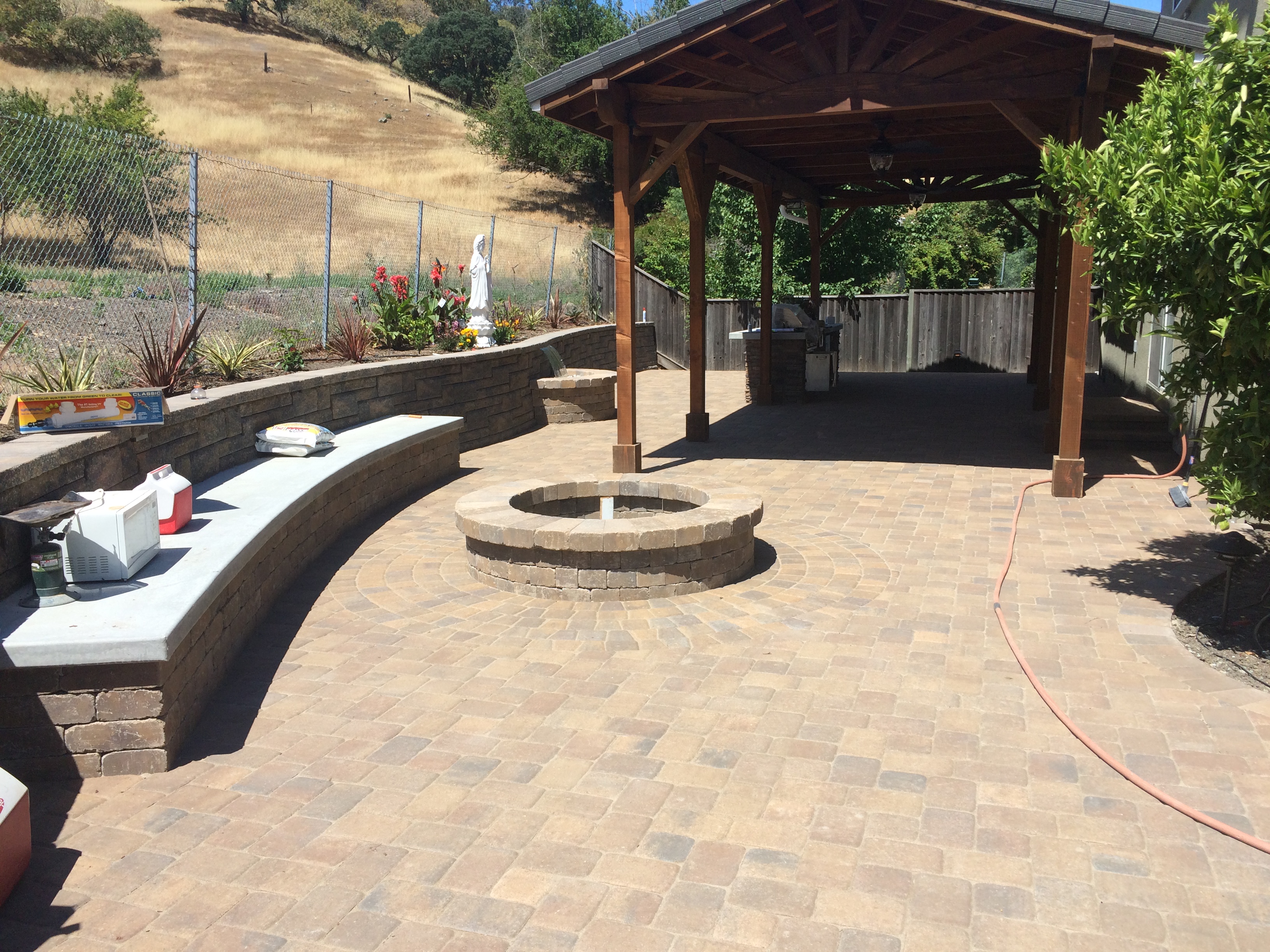 Fox Landscape and Construction Image