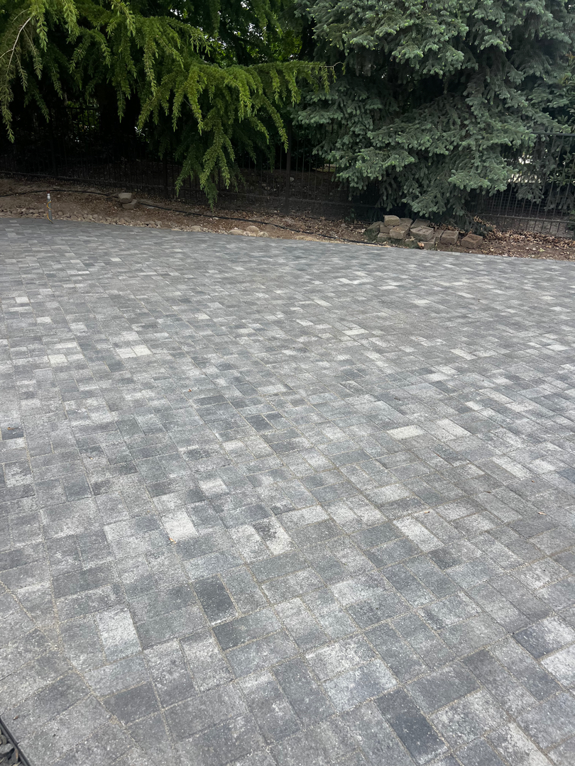 Fox Landscape and Construction Image