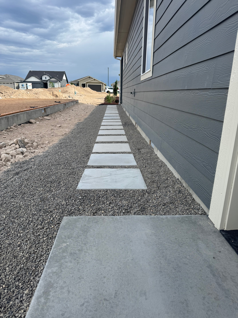 Fox Landscape and Construction Image