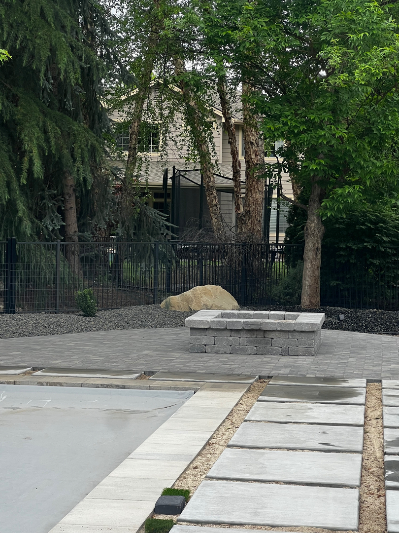 Fox Landscape and Construction Image