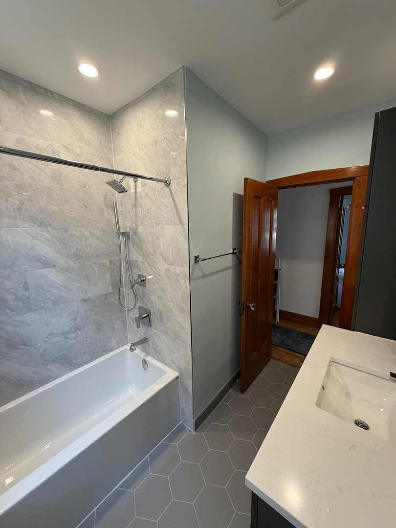 Wrigleyville Handyman & Remodeling Incorporated Image