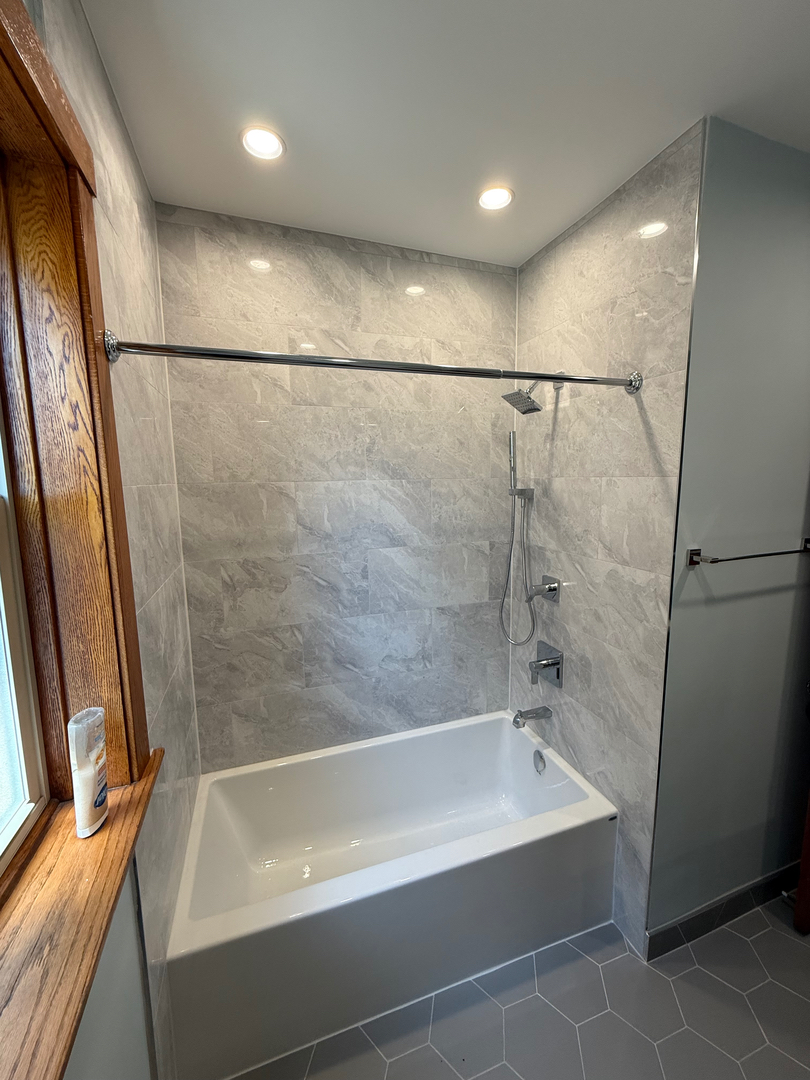 Wrigleyville Handyman & Remodeling Incorporated Image