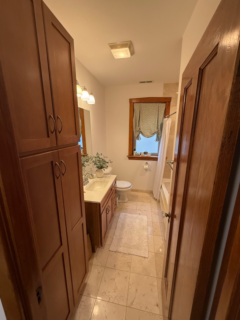 Wrigleyville Handyman & Remodeling Incorporated Image