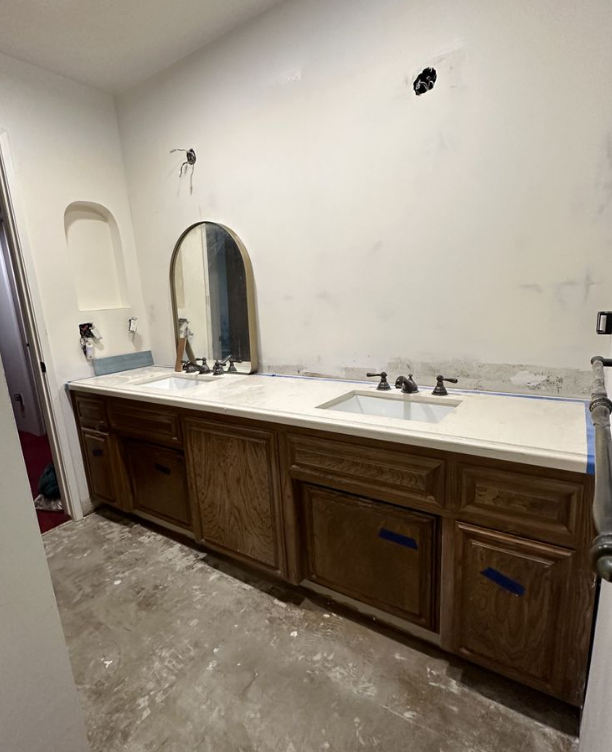 De Leon Painting Services Image