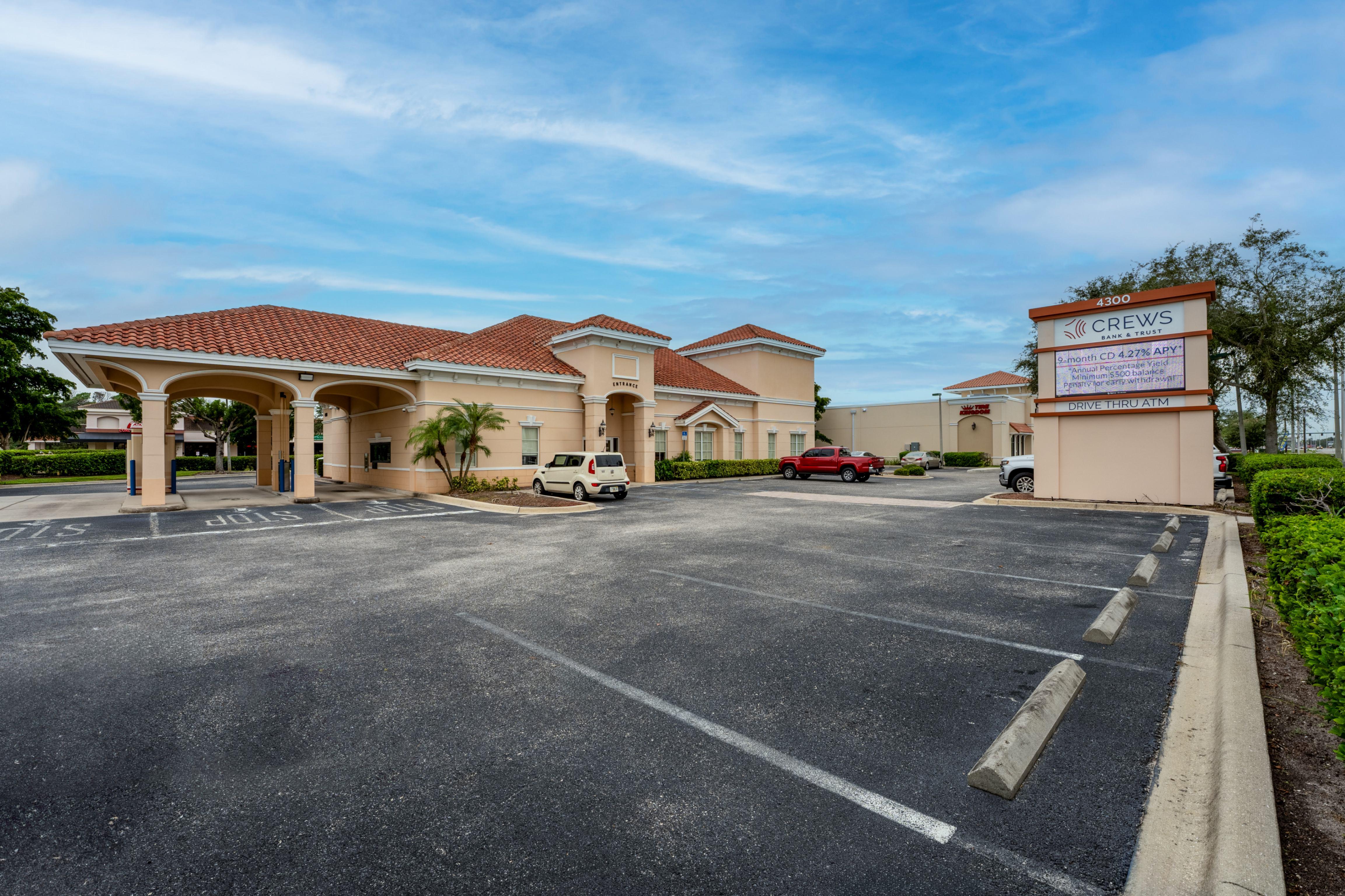 Crews Bank & Trust Image