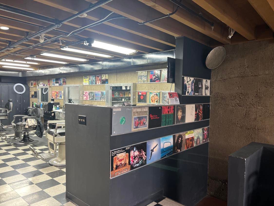 Analog Barbershop Image