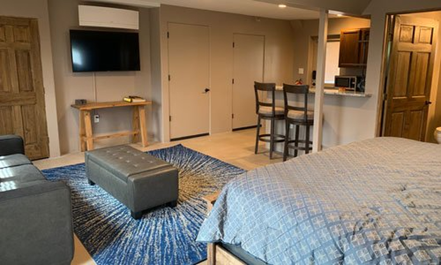 Bobcat Inn Image