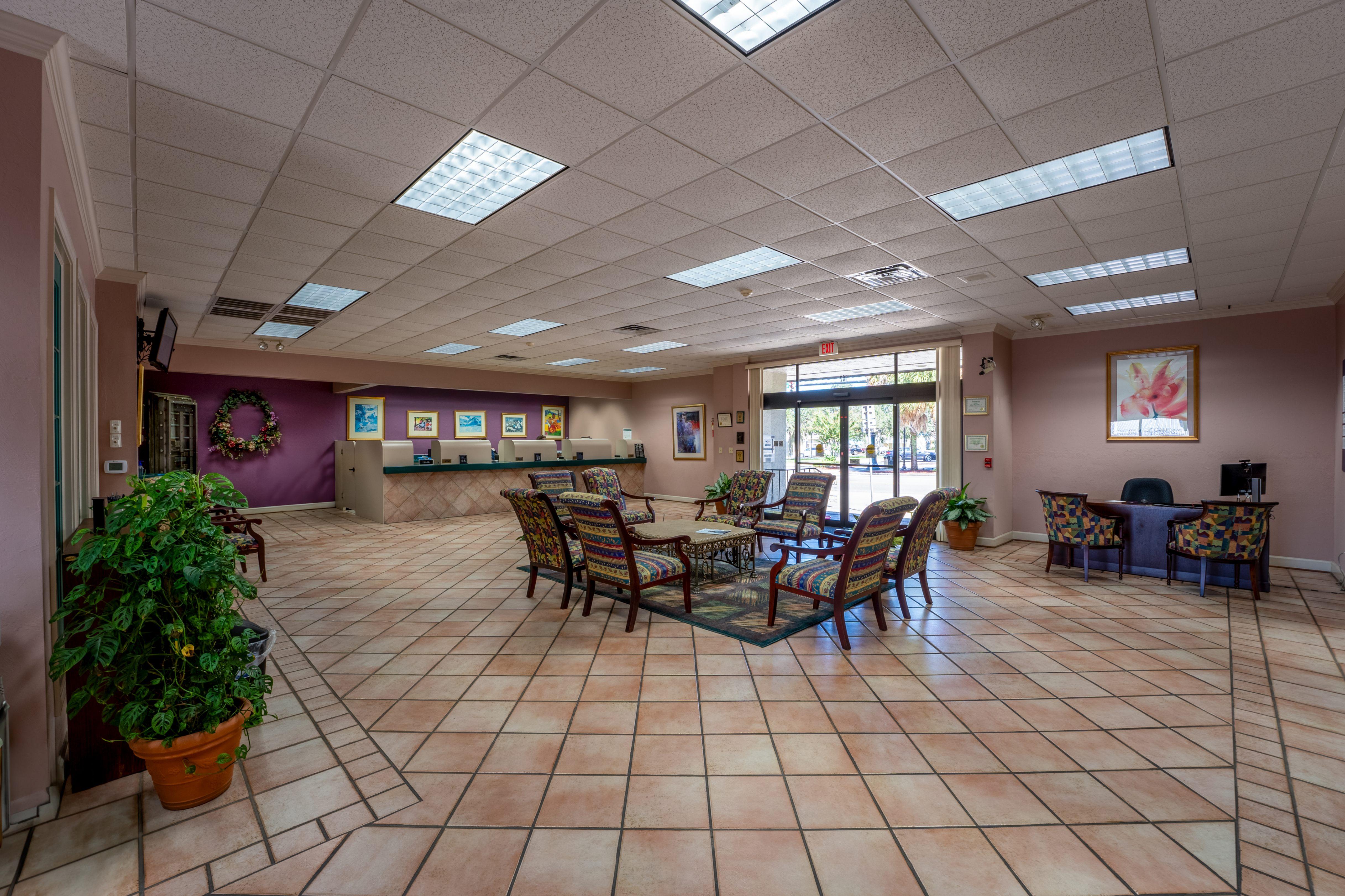 Crews Bank & Trust Image