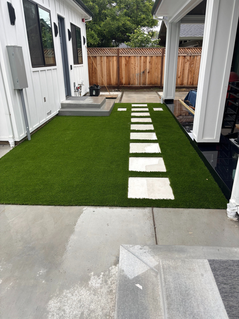 Elias Landscaping Inc. Image