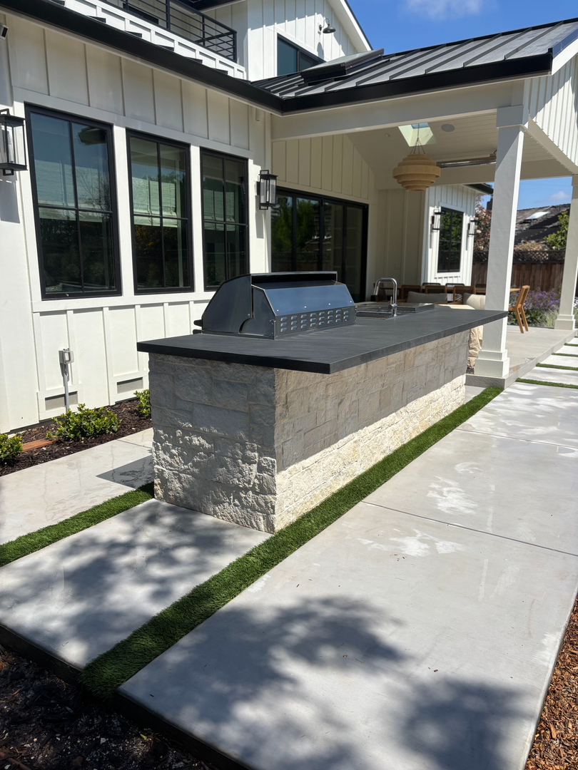 Elias Landscaping Inc. Image