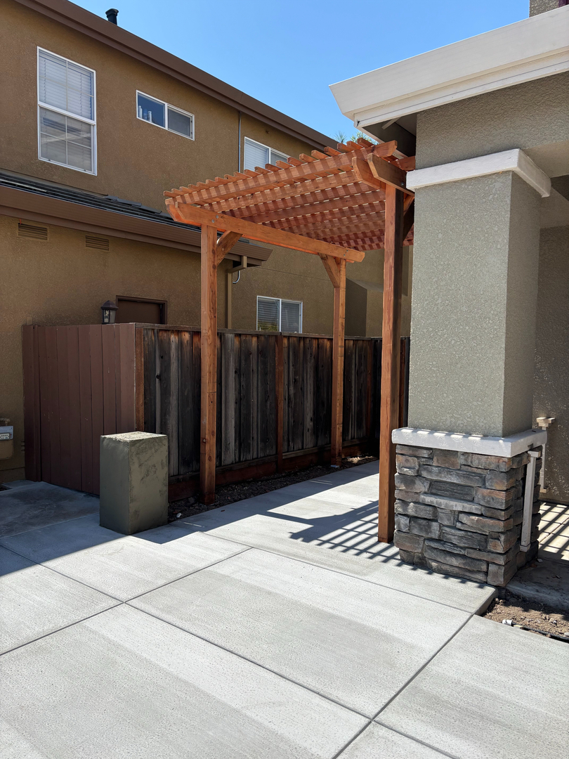 Elias Landscaping Inc. Image