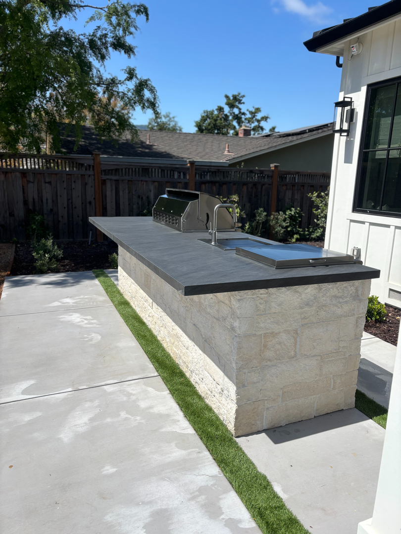 Elias Landscaping Inc. Image