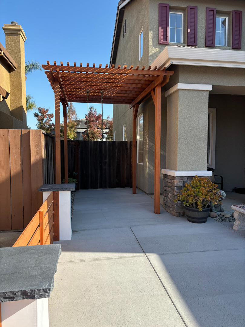 Elias Landscaping Inc. Image