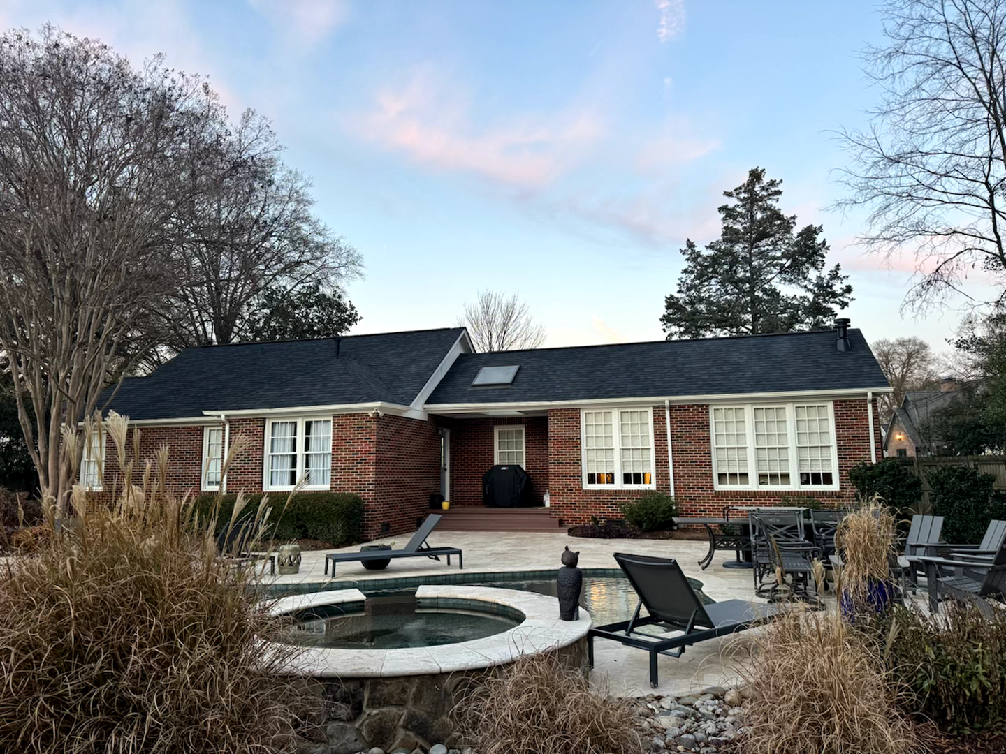 Eastern Oak Roofing LLC Image