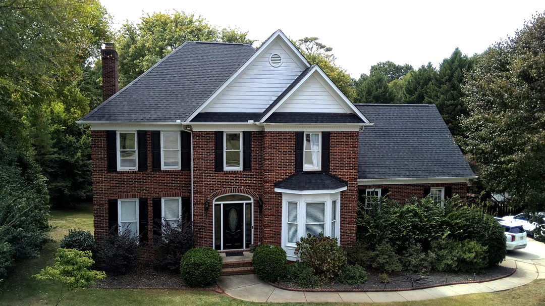 Eastern Oak Roofing LLC Image