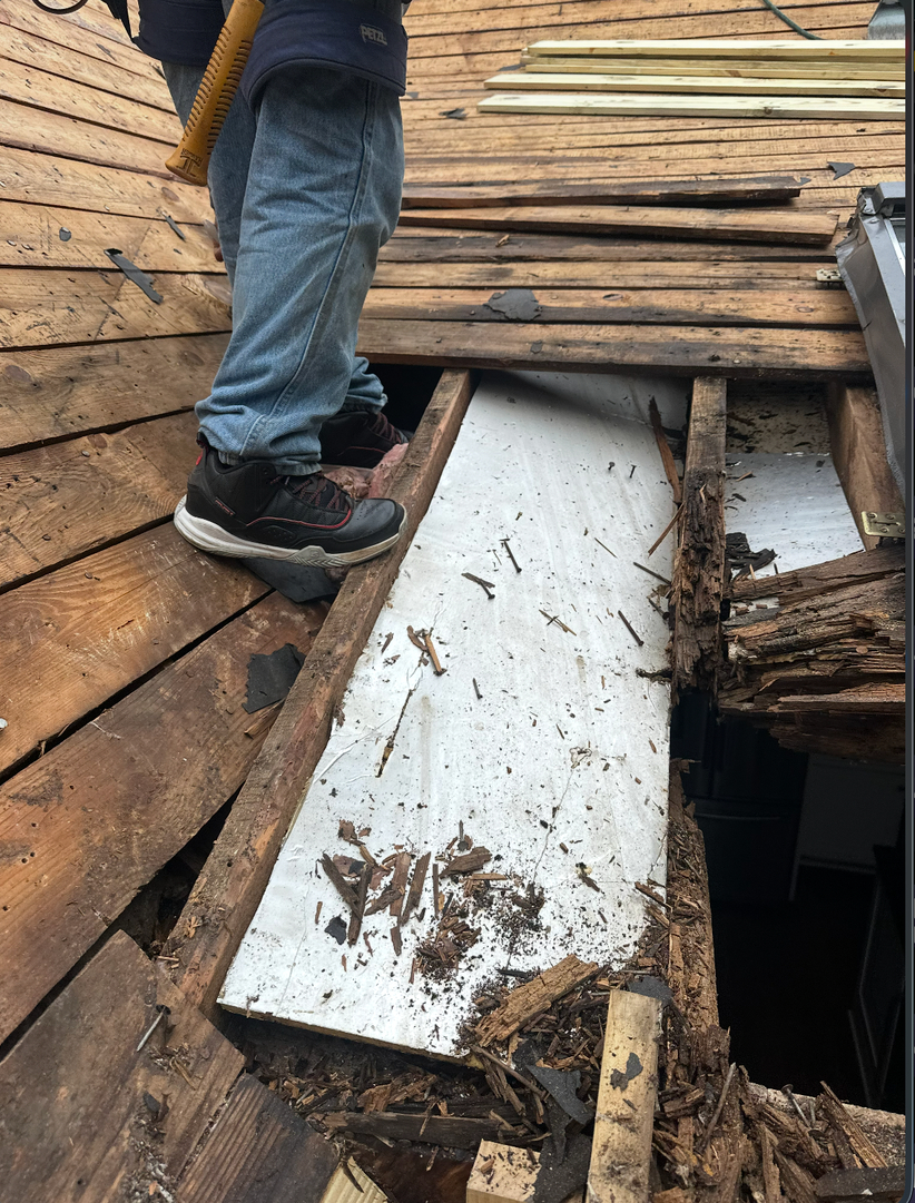 Eastern Oak Roofing Image