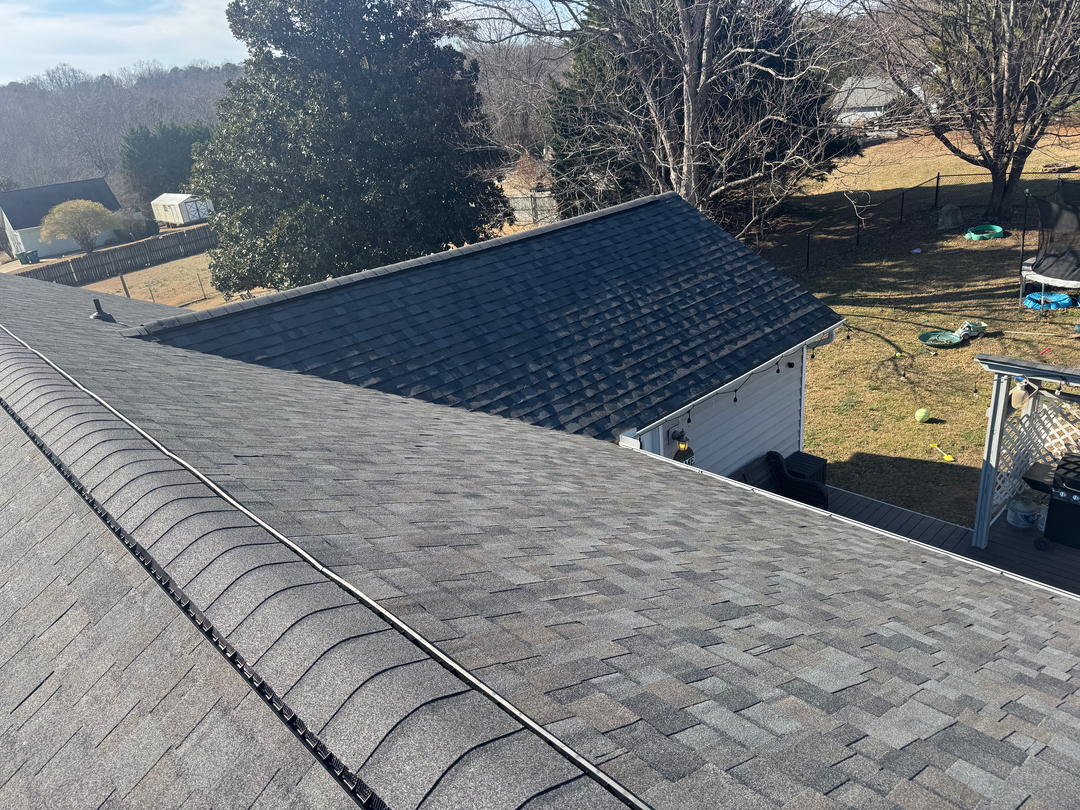 Eastern Oak Roofing LLC Image