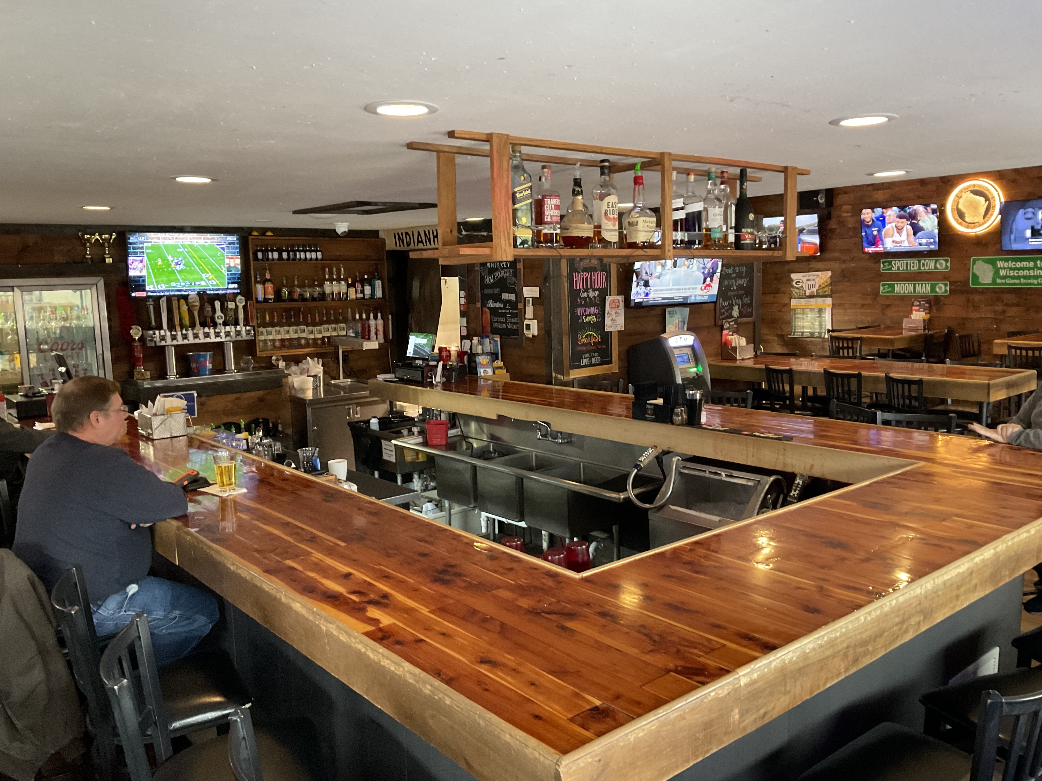 Thirsty Badger Sports Bar & Grill Image