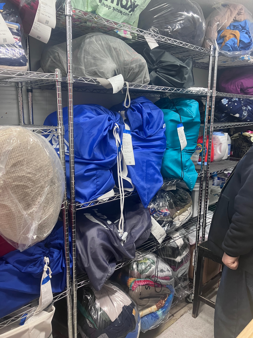 Top Wash Laundromats & Wash and fold Image