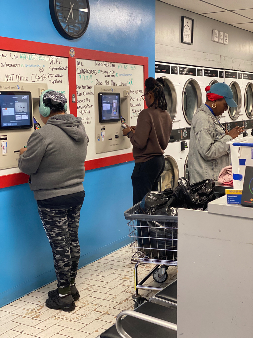 Top Wash Laundromats & Wash and fold Image