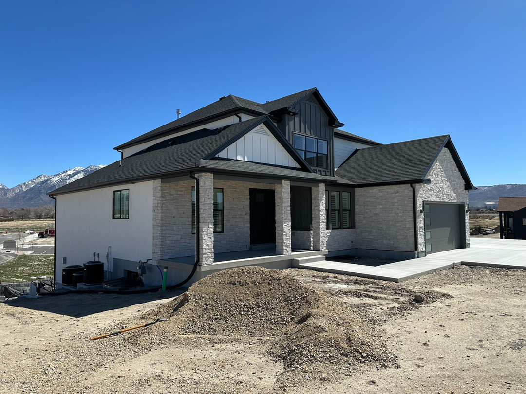 Heaton Roofing Image