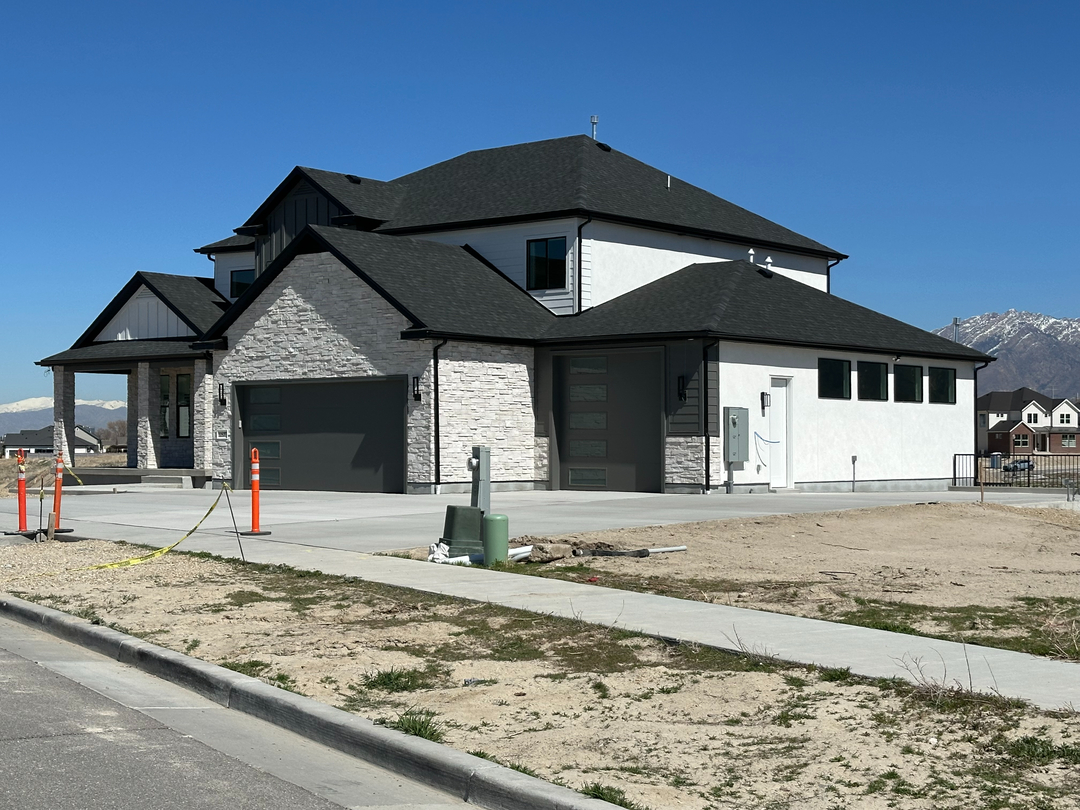 Heaton Roofing Image