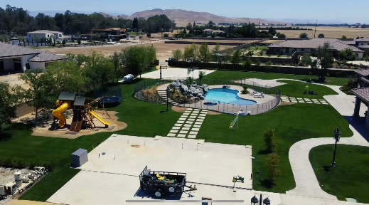 Signature Touch Landscape Image