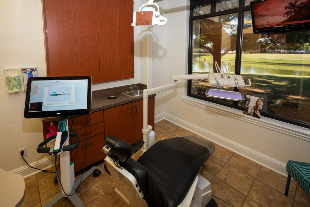 Fulton Family Dental Image