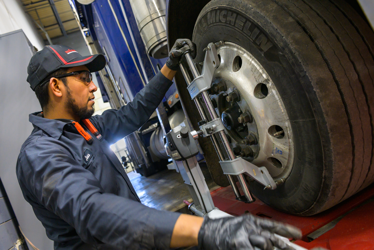 Bauer Built Tire & Service Image