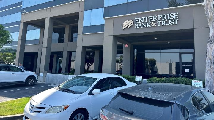 Image 3 | Enterprise Bank & Trust