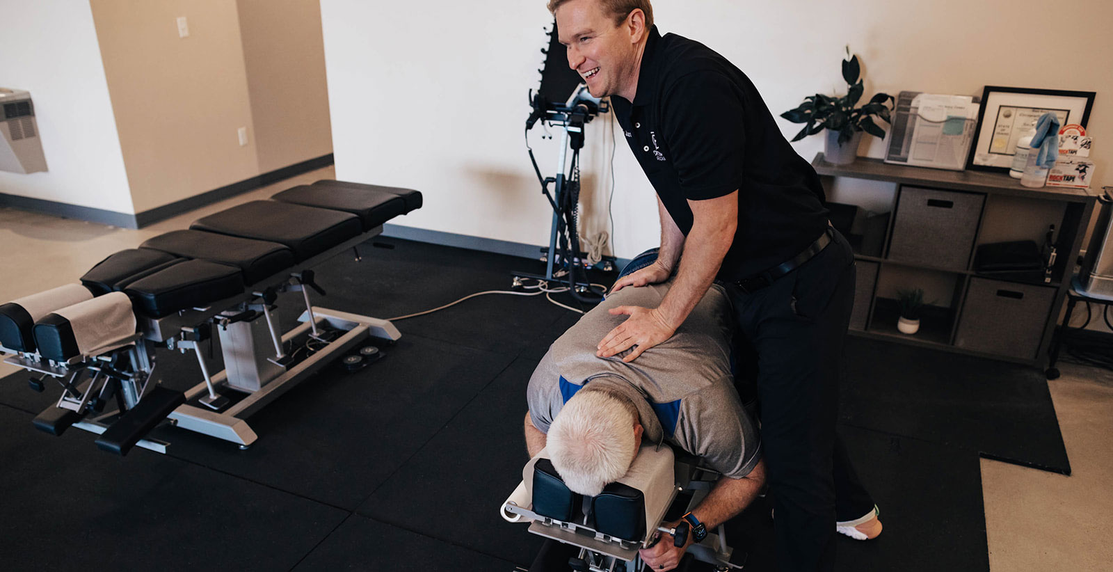 Optimal Spine & Posture Image